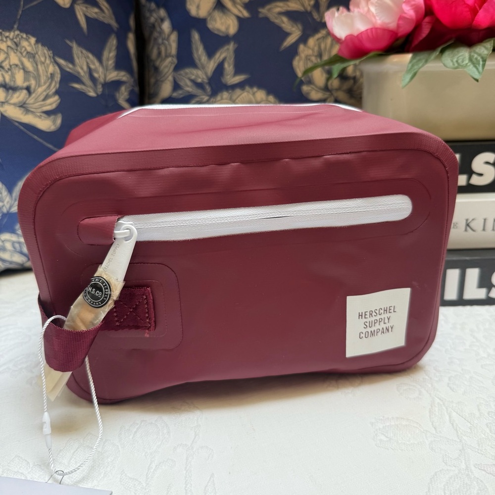 Herschel Supply Company Red Wine Men’s Toiletry Bag